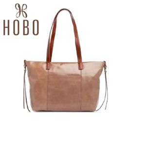 HOBO Cecily Leather Tote in Gravel- NWT
